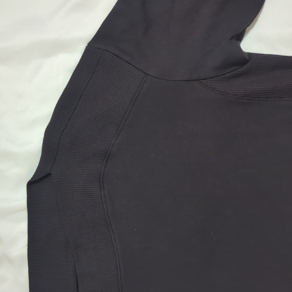 Lou & Grey Signaturesoft Lightweight Dolman Sleeve Sweater, Color Black Size M - Picture 7 of 15